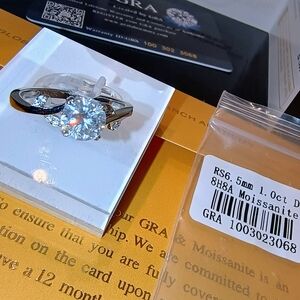 Elegant Silver Moissanite Ring Size 7.5 1 Carot Color D